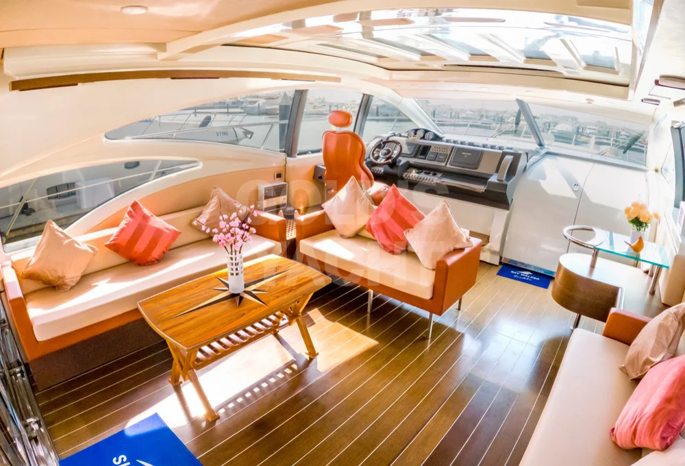 Voyager Elite Cadence 80 Yacht